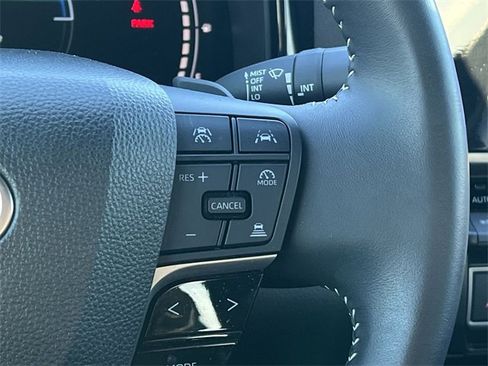 Used 2025 Toyota Camry SE image 21