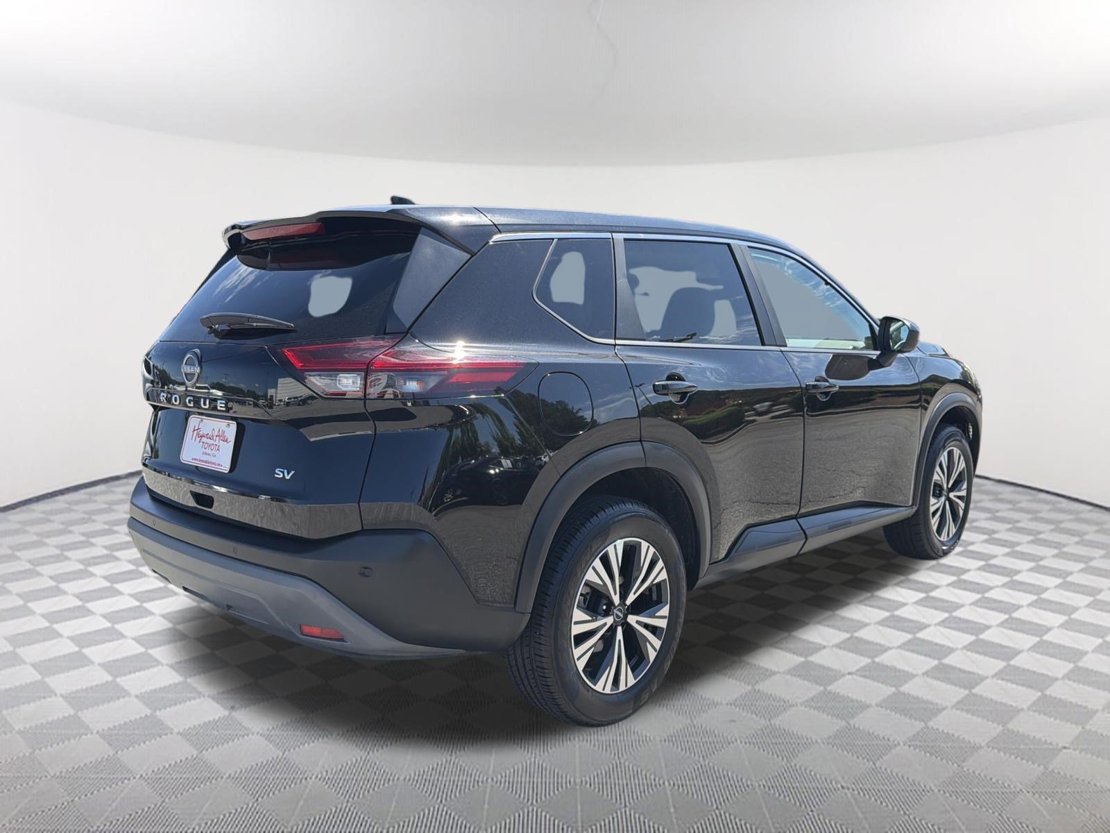 Used 2023 Nissan Rogue SV FWD image 17