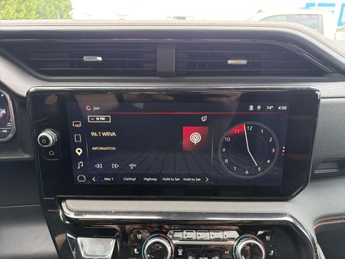 Used 2025 GMC Sierra 1500 AT4 w/ AT4 Premium Package AWD/4WD image 23