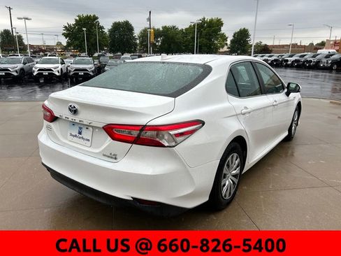 Used 2020 Toyota Camry LE FWD image 10