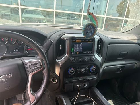Used 2021 Chevrolet Silverado 1500 LT Trail Boss w/ Bed Protection Package AWD/4WD image 7