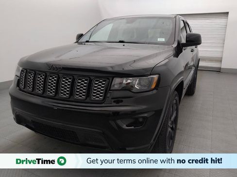 Used 2020 Jeep Grand Cherokee Altitude RWD image 1