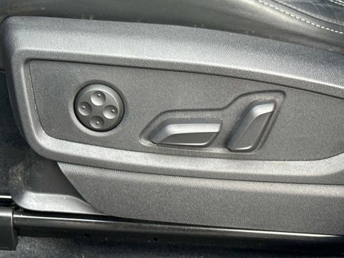 Used 2023 Audi SQ5 Prestige w/ Prestige Package image 21