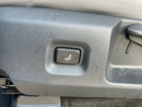 Used 2026 Toyota Tacoma SR5 RWD image 12