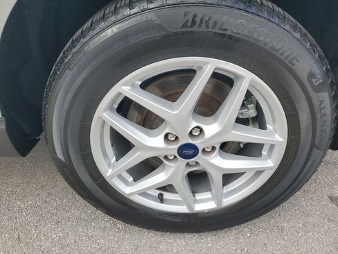 Used 2022 Ford Edge SEL image 29