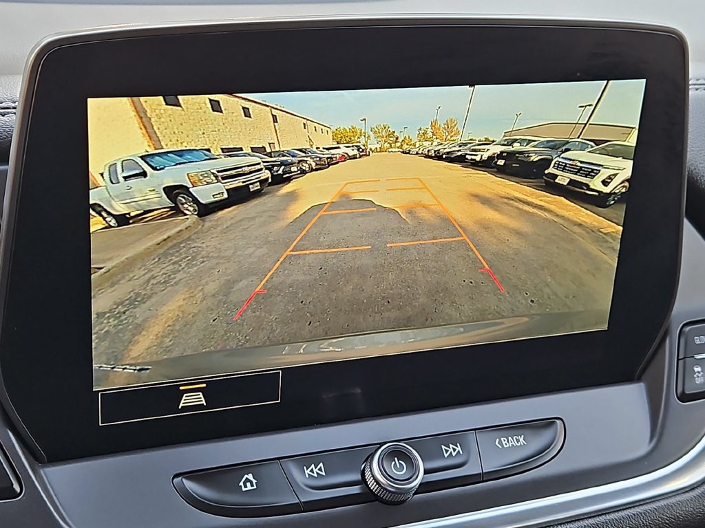 Used 2025 Chevrolet Blazer LT FWD image 15