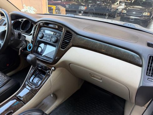 Used 2003 Toyota Highlander Limited AWD/4WD image 17