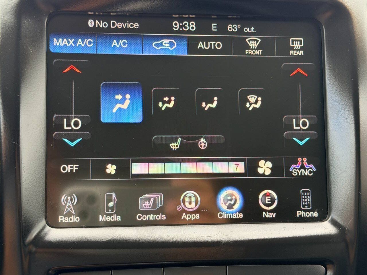 Used 2018 Jeep Cherokee Limited w/ Trailer Tow Group AWD/4WD image 43