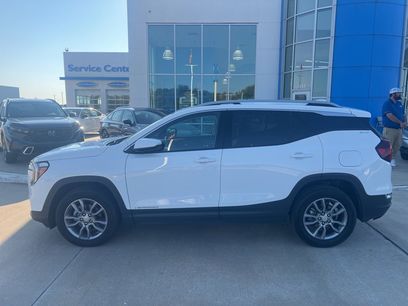 Used 2024 GMC Terrain SLT