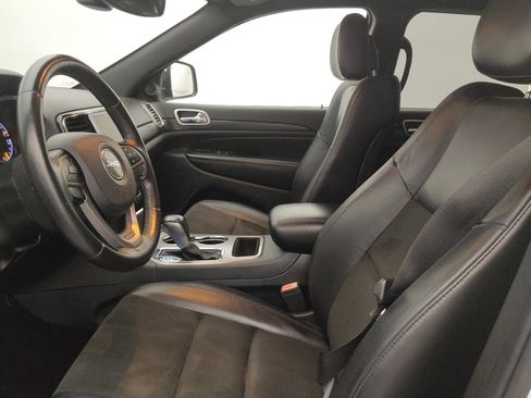 Used 2019 Jeep Grand Cherokee Altitude RWD image 17