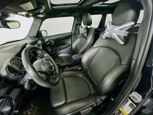 Used 2020 MINI Cooper S image 21