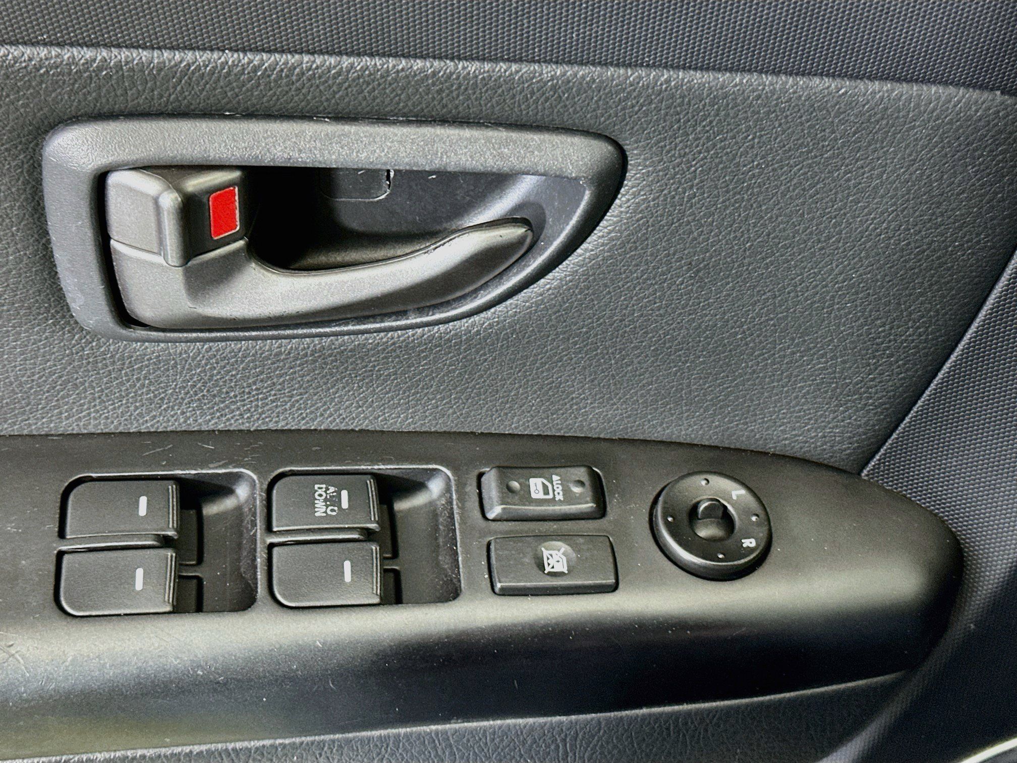 Used 2011 Kia Soul + FWD image 15