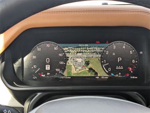 Used 2024 Land Rover Defender 110 SE image 19