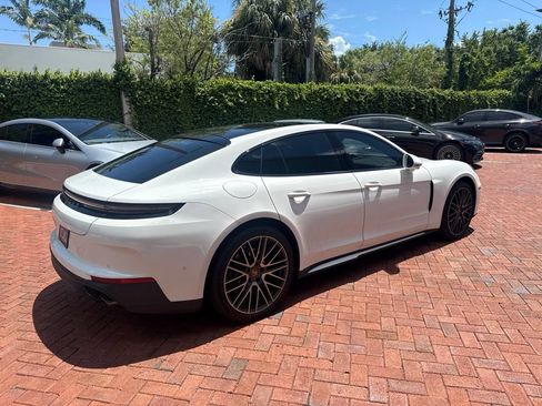 Used 2025 Porsche Panamera RWD image 15