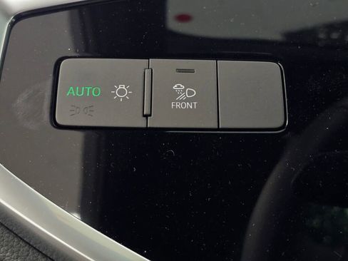 New 2025 Audi Q3 2.0T Premium image 24