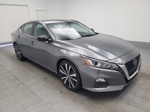 Used 2019 Nissan Altima 2.5 SR FWD image 13