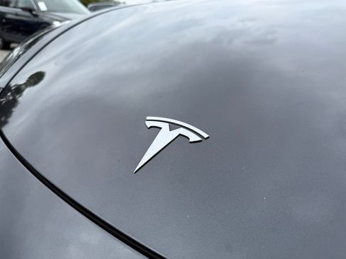 Used 2024 Tesla Model Y Long Range image 7