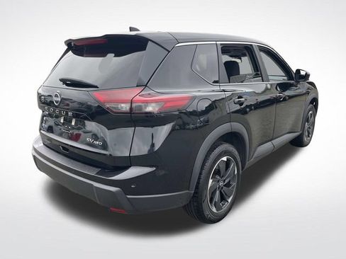 Used 2024 Nissan Rogue SV AWD/4WD image 6