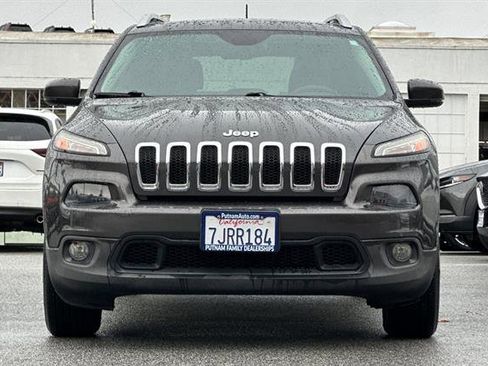 Used 2015 Jeep Cherokee Latitude w/ Comfort/Convenience Group image 8
