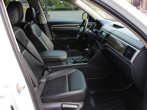 Used 2020 Volkswagen Atlas SE w/ Towing Package AWD/4WD image 19