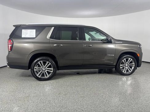 Used 2021 Chevrolet Tahoe High Country w/ Premium Package AWD/4WD image 16