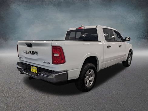 Used 2025 RAM 1500 Big Horn AWD/4WD image 4