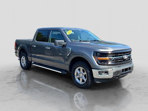 Used 2025 Ford F150 XLT w/ Equipment Group 301A Standard AWD/4WD image 3