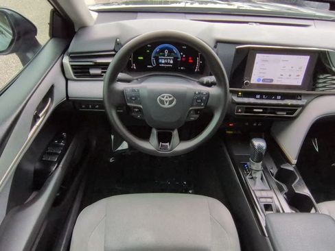 Used 2025 Toyota Camry LE FWD image 15