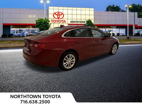 Used 2018 Chevrolet Malibu LT FWD image 12