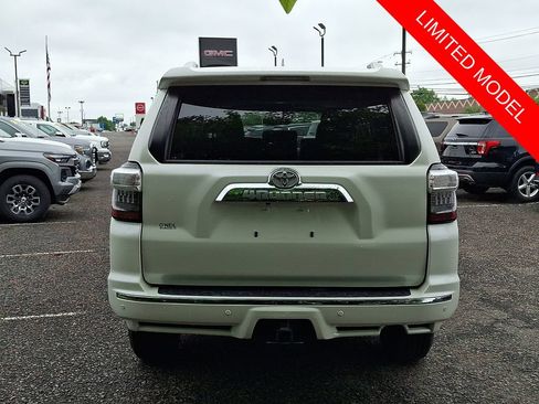 Used 2021 Toyota 4Runner Limited AWD/4WD image 5