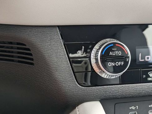 New 2026 Mitsubishi Outlander SE FWD image 30