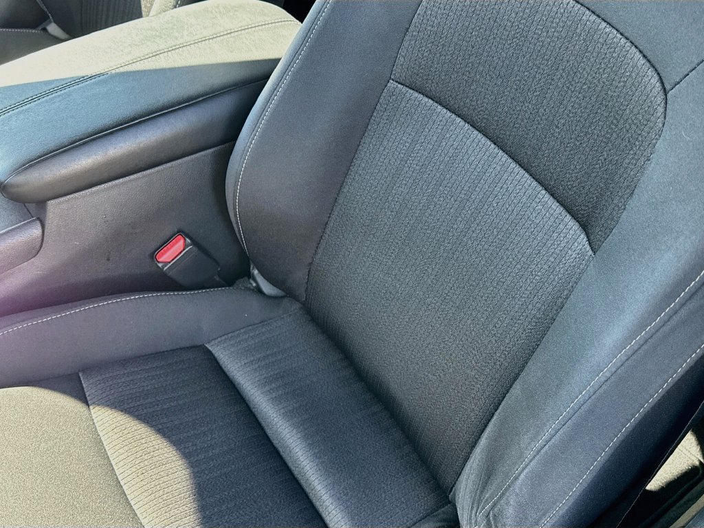 Used 2025 Nissan Altima 2.5 SV FWD image 23