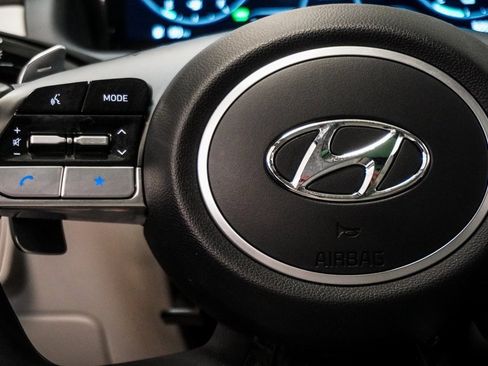 Used 2022 Hyundai Tucson Limited image 17