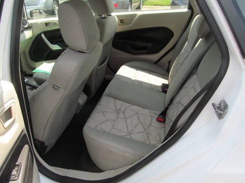 Used 2011 Ford Fiesta SE w/ 202A Rapid Spec Order Code FWD image 17