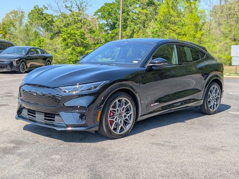 Used 2025 Ford Mustang Mach-E GT image 5