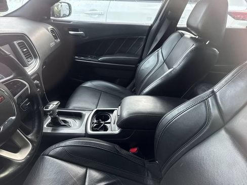 Used 2018 Dodge Charger R/T w/ Plus Group RWD image 8