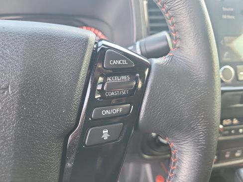 Used 2023 Nissan Frontier PRO-4X w/ Technology Package AWD/4WD image 30