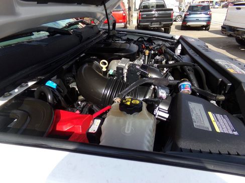 Used 2014 Chevrolet Silverado 2500 LT w/ Interior Plus Package image 18