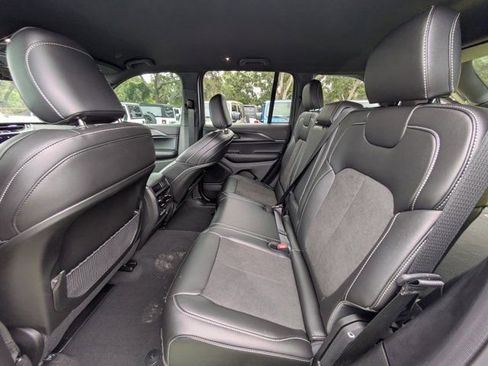 New 2025 Jeep Grand Cherokee Altitude RWD image 12