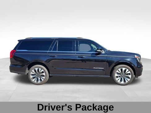 Used 2025 Ford Expedition Max Platinum w/ Driver's Package AWD/4WD image 3