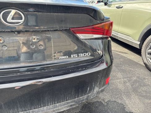 Used 2018 Lexus IS 300 F Sport w/ F Sport Package image 10