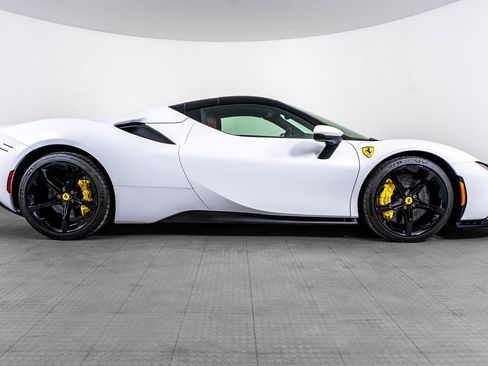 Certified 2024 Ferrari SF90 Spider AWD/4WD image 21