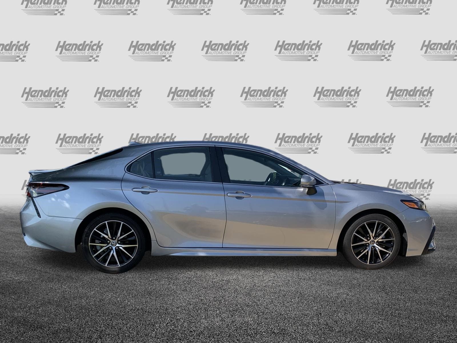 Used 2023 Toyota Camry SE FWD image 11