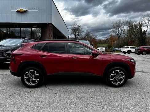 New 2026 Chevrolet Trax LT w/ Driver Confidence Package image 2