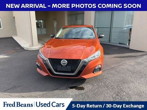 Used 2021 Nissan Altima 2.5 SR w/ SR Premium Package image 2