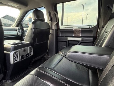 Used 2017 Ford F250 Lariat w/ Lariat Value Package AWD/4WD image 19