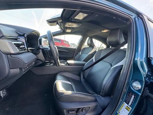 Used 2025 Toyota Camry SE FWD image 16