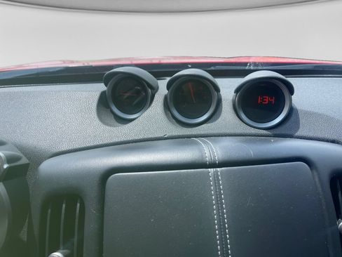 Used 2011 Nissan 370Z Coupe w/ Sport Pkg RWD image 32