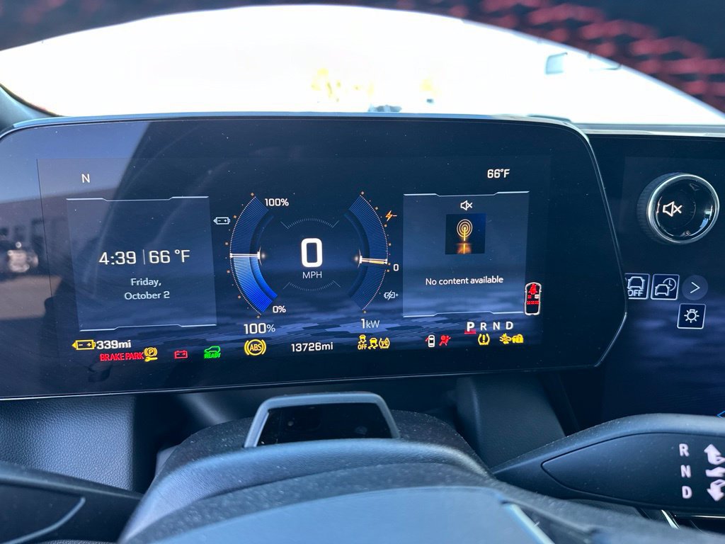 Used 2024 Chevrolet Equinox EV RS FWD image 14