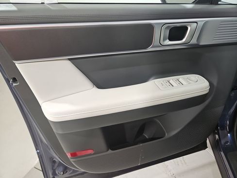 Certified 2025 Hyundai Santa Fe SEL image 12